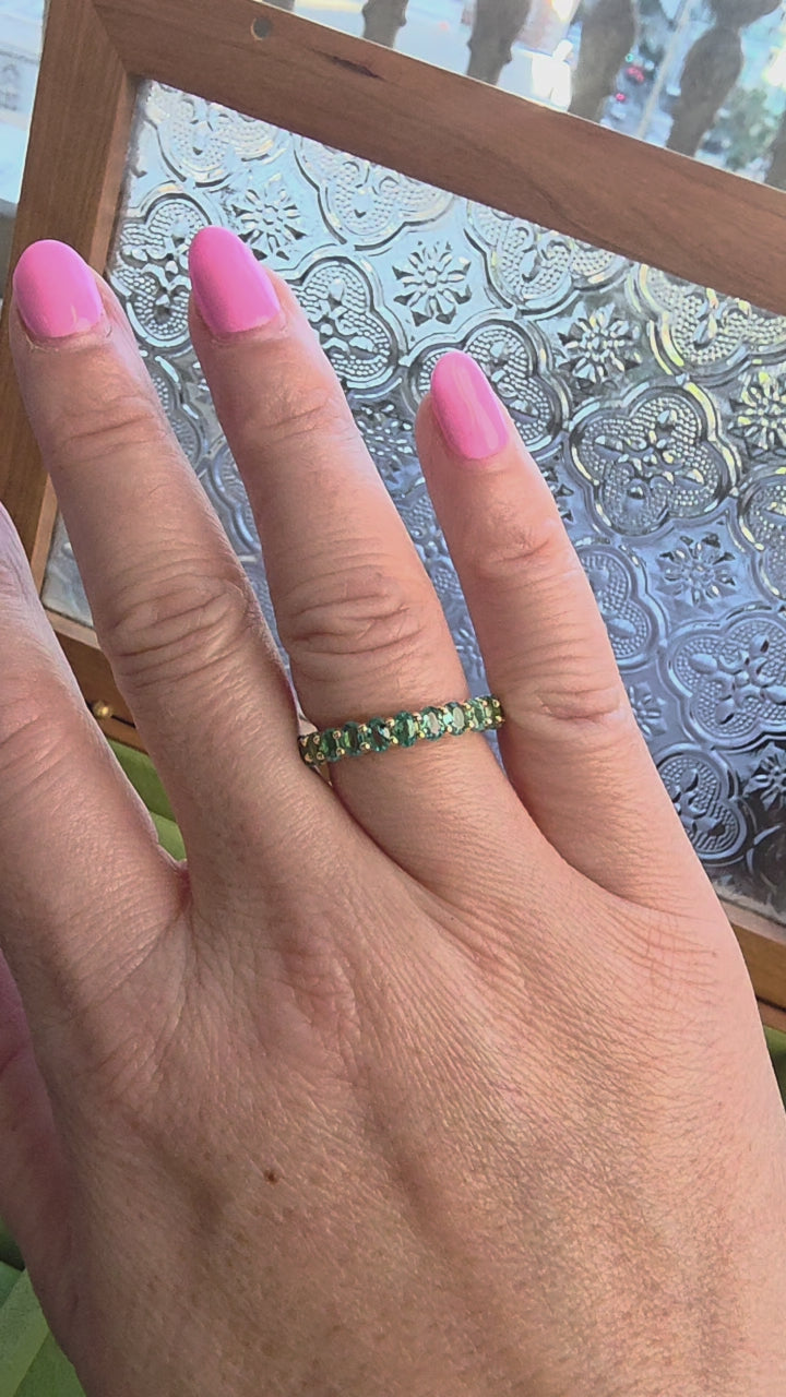 18K Yellow Gold 2.29 Carats Paraiba Tourmaline Oval Ring Band