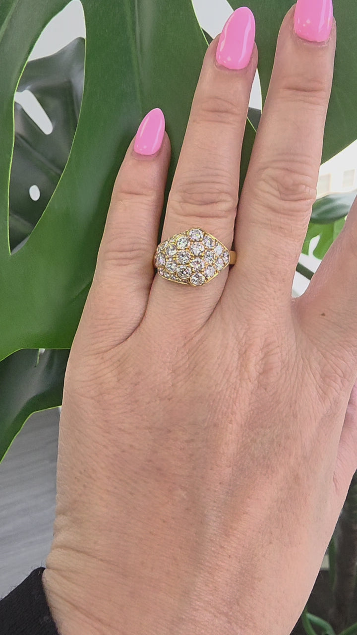 Vintage 18K Gold 2.50 Carats Diamond Cluster Dome Ring