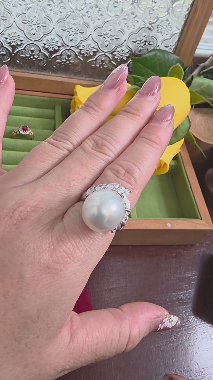 Vintage 1980s 15.5mm South Sea Pearl 1.16ct Marquise Diamond Ring Platinum