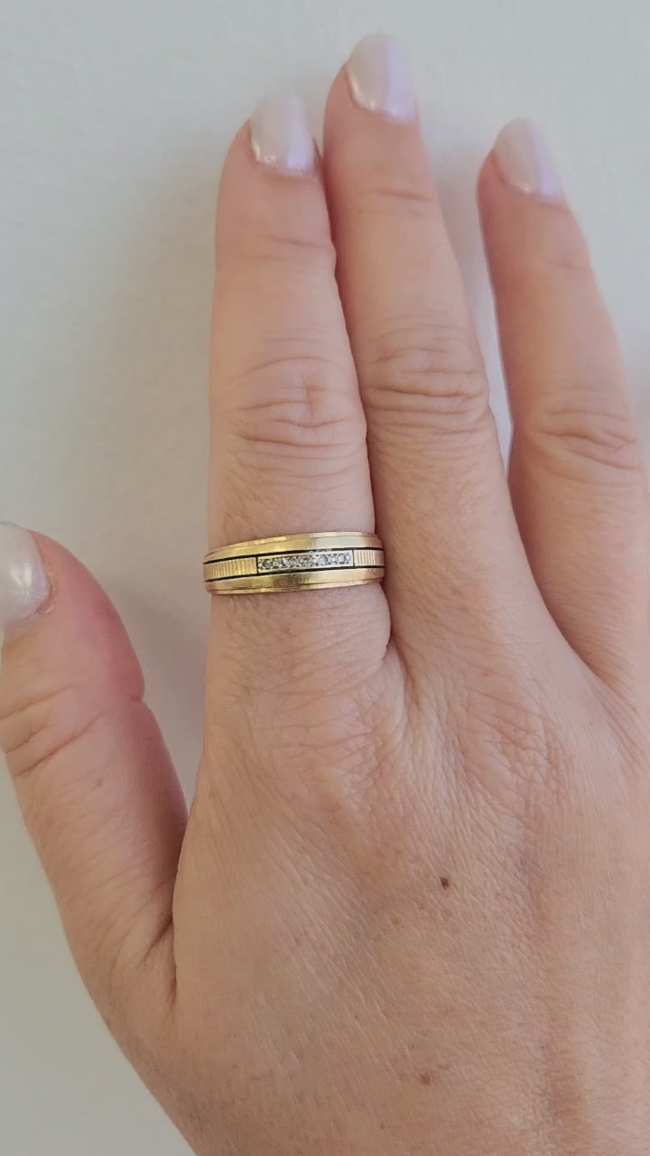 1940s Retro Single Cut Diamond Black Enamel Band 14K Yellow Gold Size 9.75